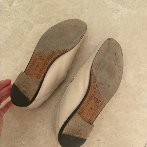 Gucci Beige Loafers with Gold Accents - Picture 2 of 6